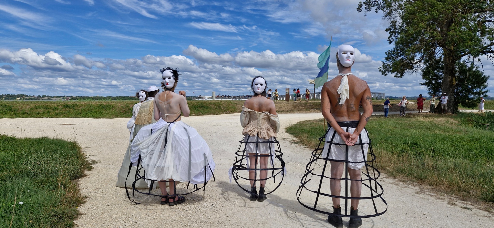 FemmesSavantes au Fort Médoc pendant le Festival Perform
